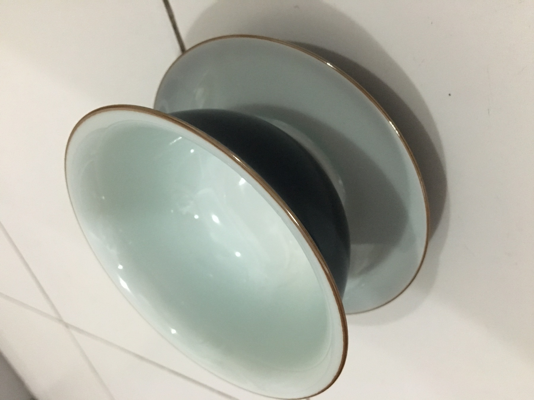 青影薄胎盖碗内釉特写